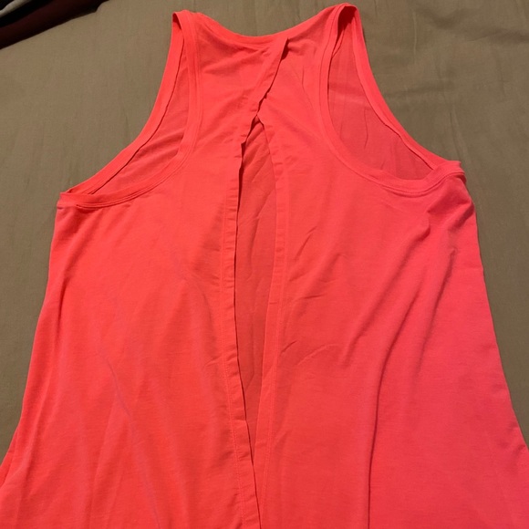 Gap Fit Breathe pink top Size Small - Picture 3 of 4